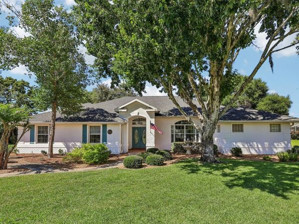 64 LAKE DIAMOND BOULEVARD , OCALA, FL 34472