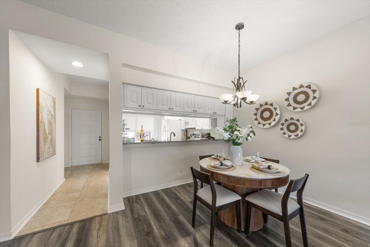 6330 99th Way N, Unit 14D, Seminole, FL 33708 Photo