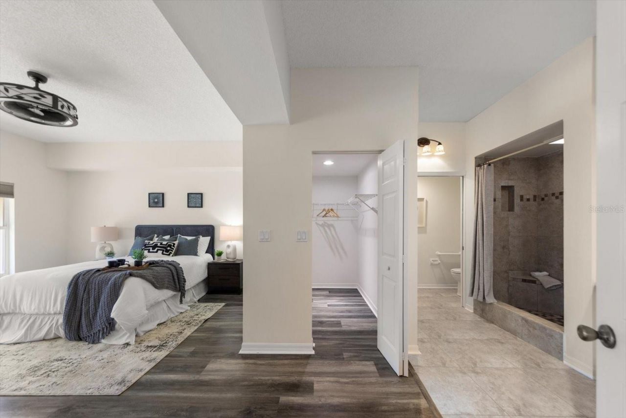 6330 99th Way N, Unit 14D, Seminole, FL 33708 Photo