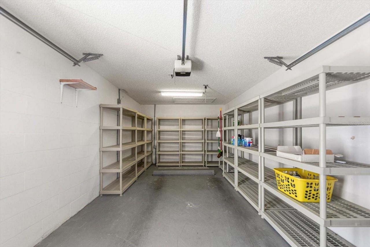 6330 99th Way N, Unit 14D, Seminole, FL 33708 Photo