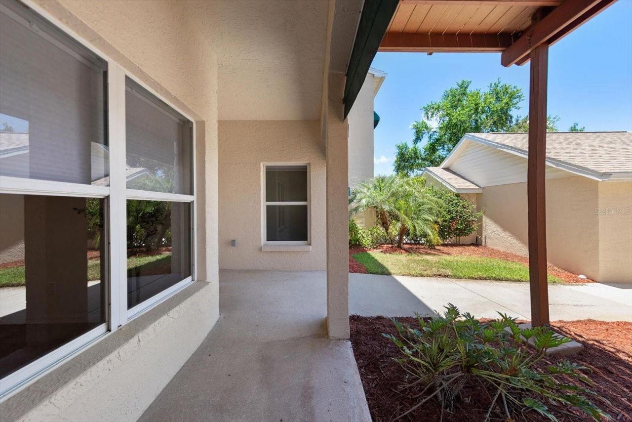 6330 99th Way N, Unit 14D, Seminole, FL 33708 Photo