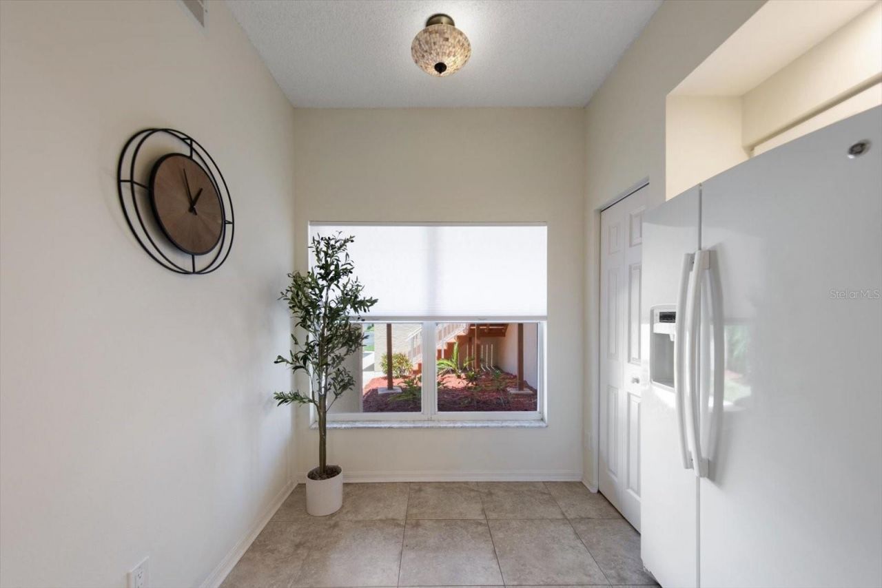 6330 99th Way N, Unit 14D, Seminole, FL 33708 Photo