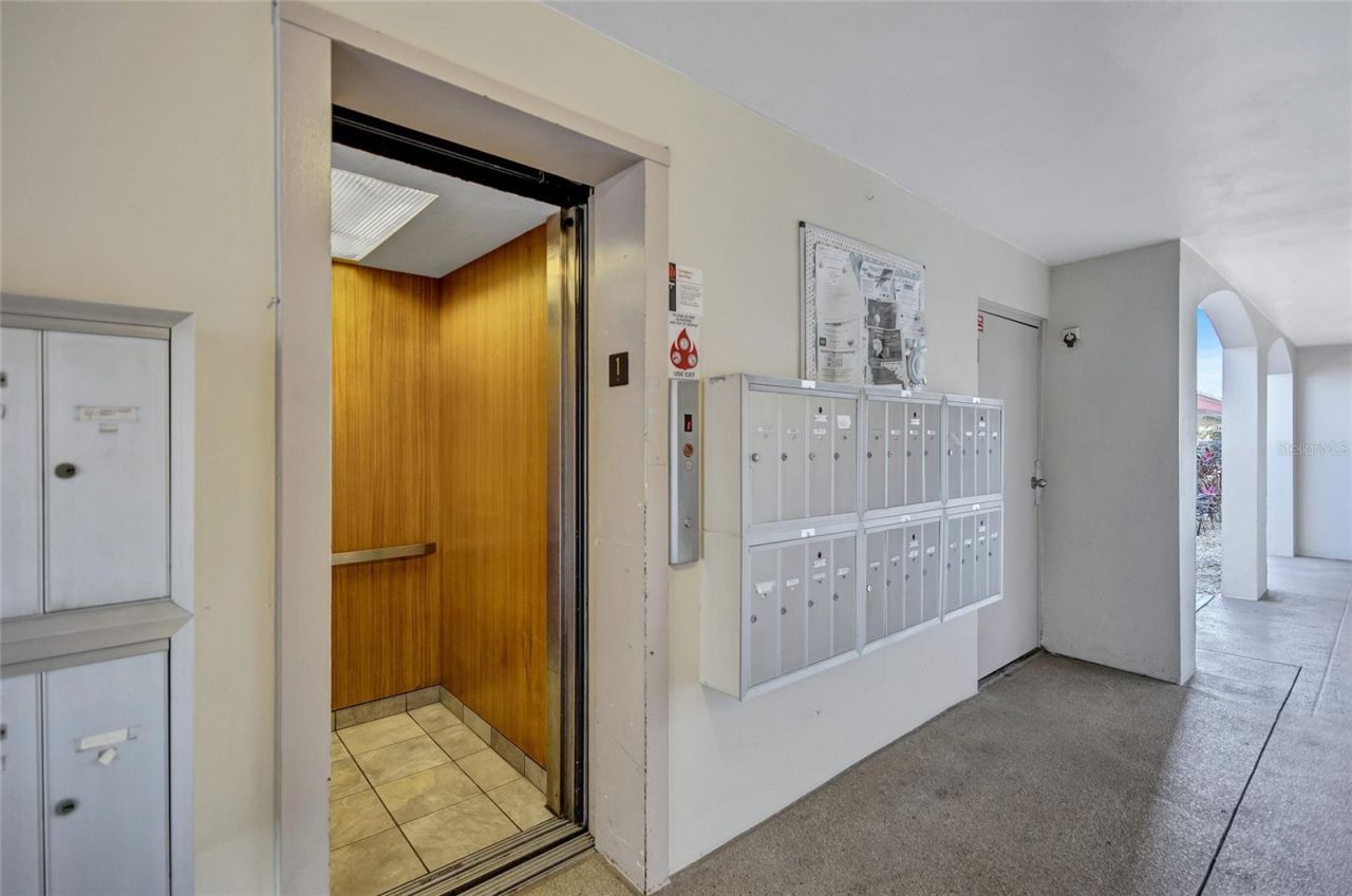 19029 Us Highway 19 N, Unit 9-308, Clearwater, FL 33764 Photo