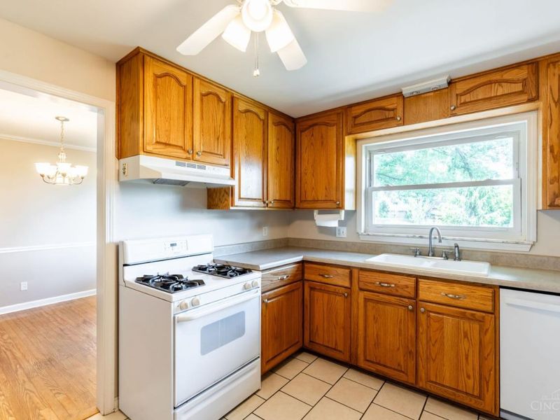 3360 Nandale Drive, Colerain Township, OH 45239 Photo 10
