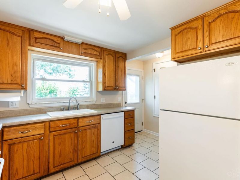 3360 Nandale Drive, Colerain Township, OH 45239 Photo 9
