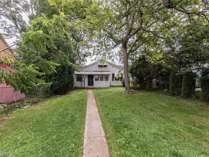 4313 W 52nd Street, Cleveland, OH 44144 Photo 4