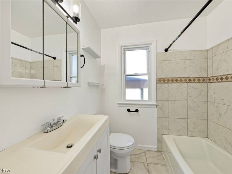 16018 Muskingum Boulevard, Brook Park, OH 44142 Photo 12
