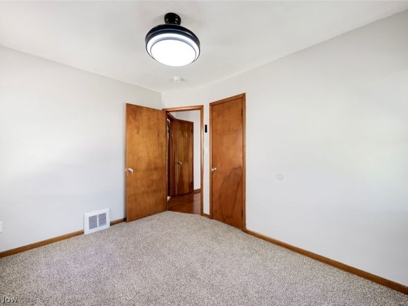 16018 Muskingum Boulevard, Brook Park, OH 44142 Photo 15