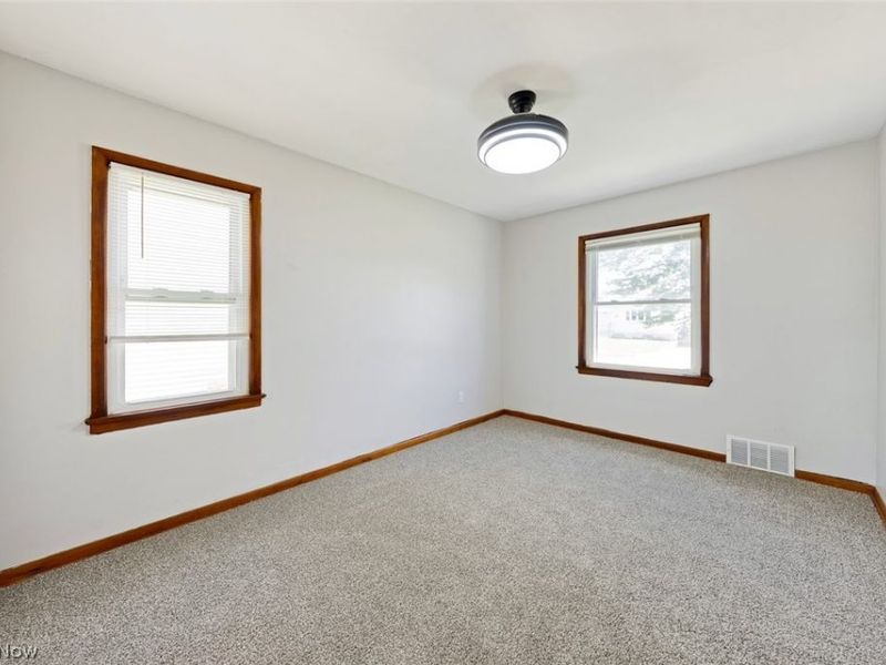 16018 Muskingum Boulevard, Brook Park, OH 44142 Photo 16