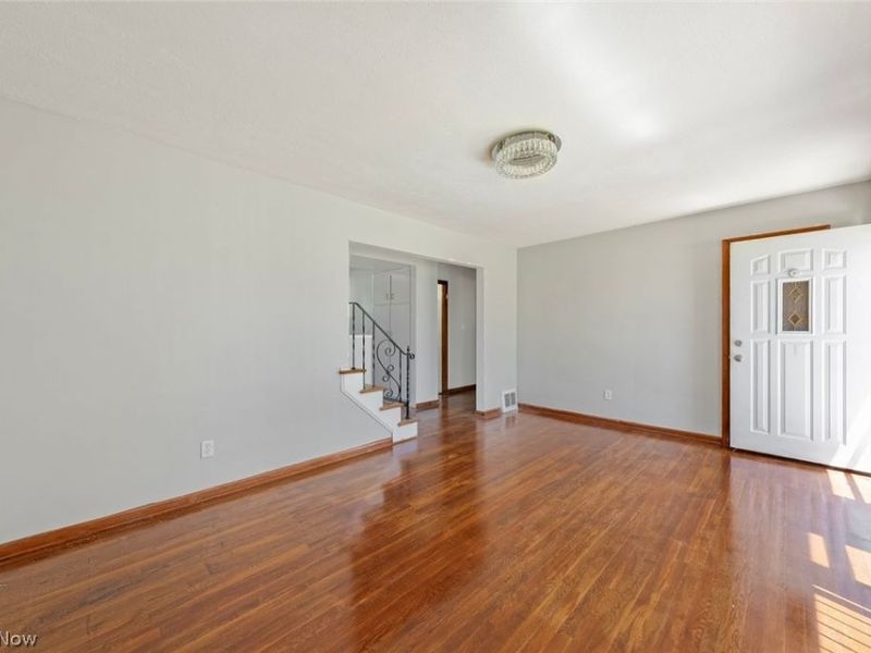 16018 Muskingum Boulevard, Brook Park, OH 44142 Photo 5