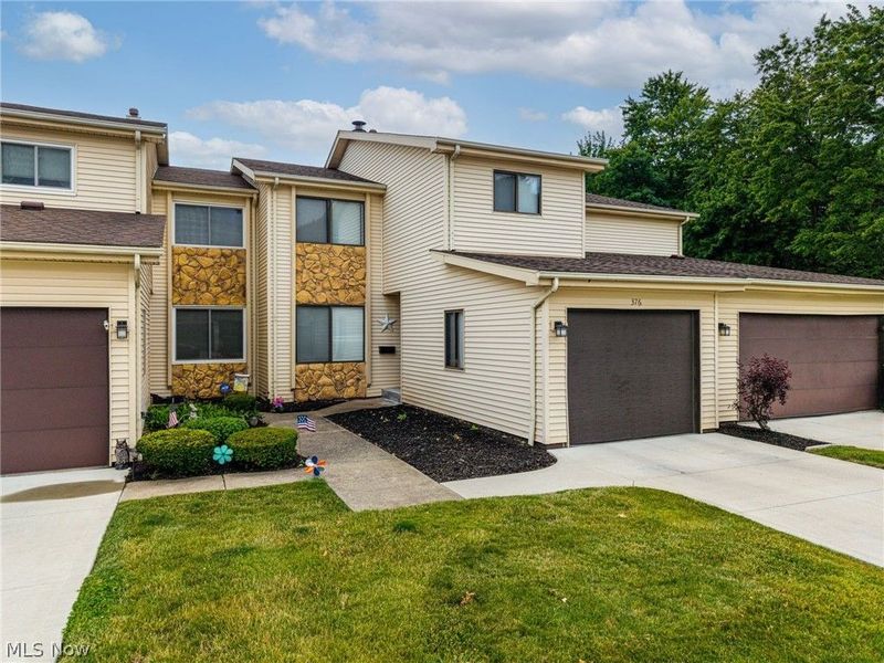 376 Deepwood Drive, Unit 376, Wadsworth, OH 44281 Photo 1