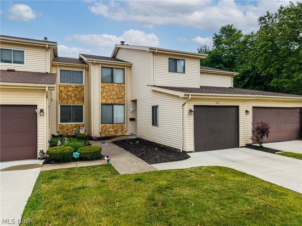376 Deepwood Drive , Unit 376, Wadsworth, OH 44281