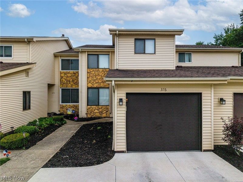376 Deepwood Drive, Unit 376, Wadsworth, OH 44281 Photo 2