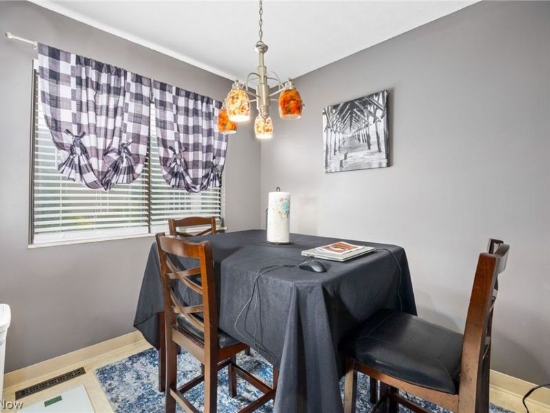 376 Deepwood Drive, Unit 376, Wadsworth, OH 44281 Photo 8