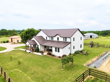 27261 Newcastle Road , Gambier, OH 43022