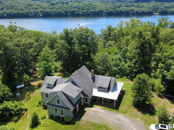 28 Sergeant Morgan , Haddam, CT 06424