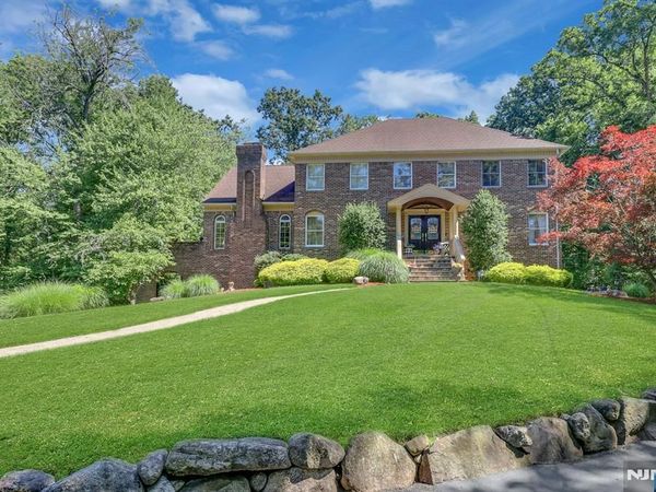 63 Pleasant Avenue, SADDLE RIVER, NJ 07458
