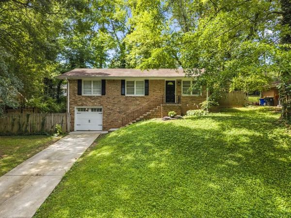2379 Lakewood Drive NW, Kennesaw, GA 30152