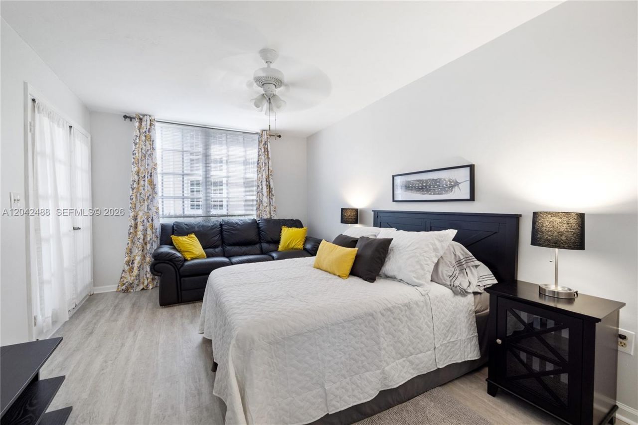 1280 S Alhambra Cir , Unit 2102, Coral Gables, FL 33146 Photo
