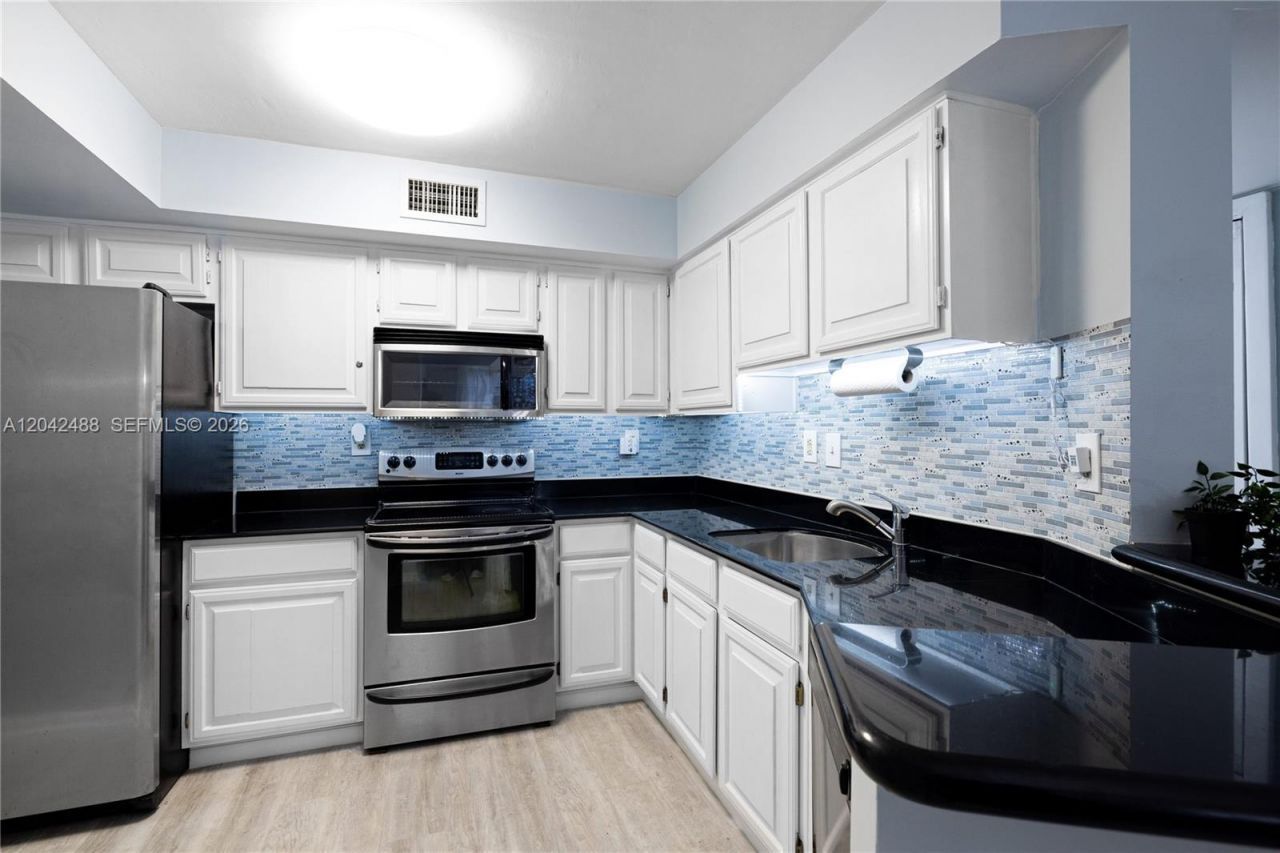 1280 S Alhambra Cir , Unit 2102, Coral Gables, FL 33146 Photo