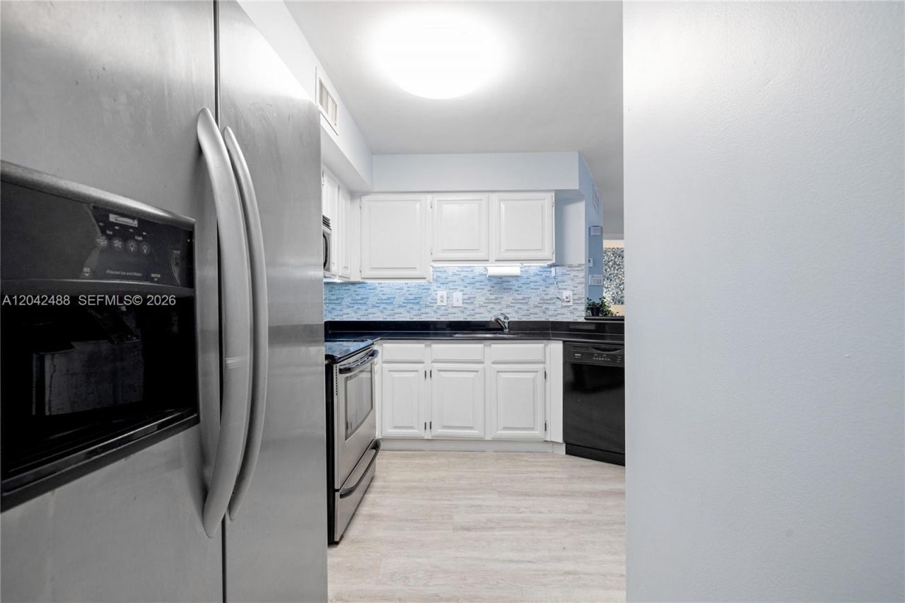 1280 S Alhambra Cir , Unit 2102, Coral Gables, FL 33146 Photo
