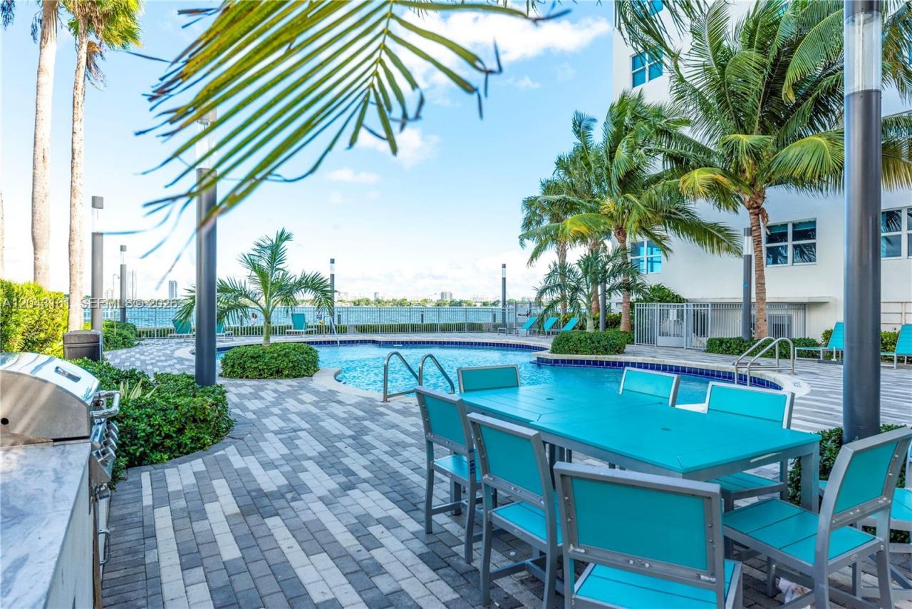 7501 E Treasure Dr , Unit 6A, North Bay Village, FL 33141 Photo