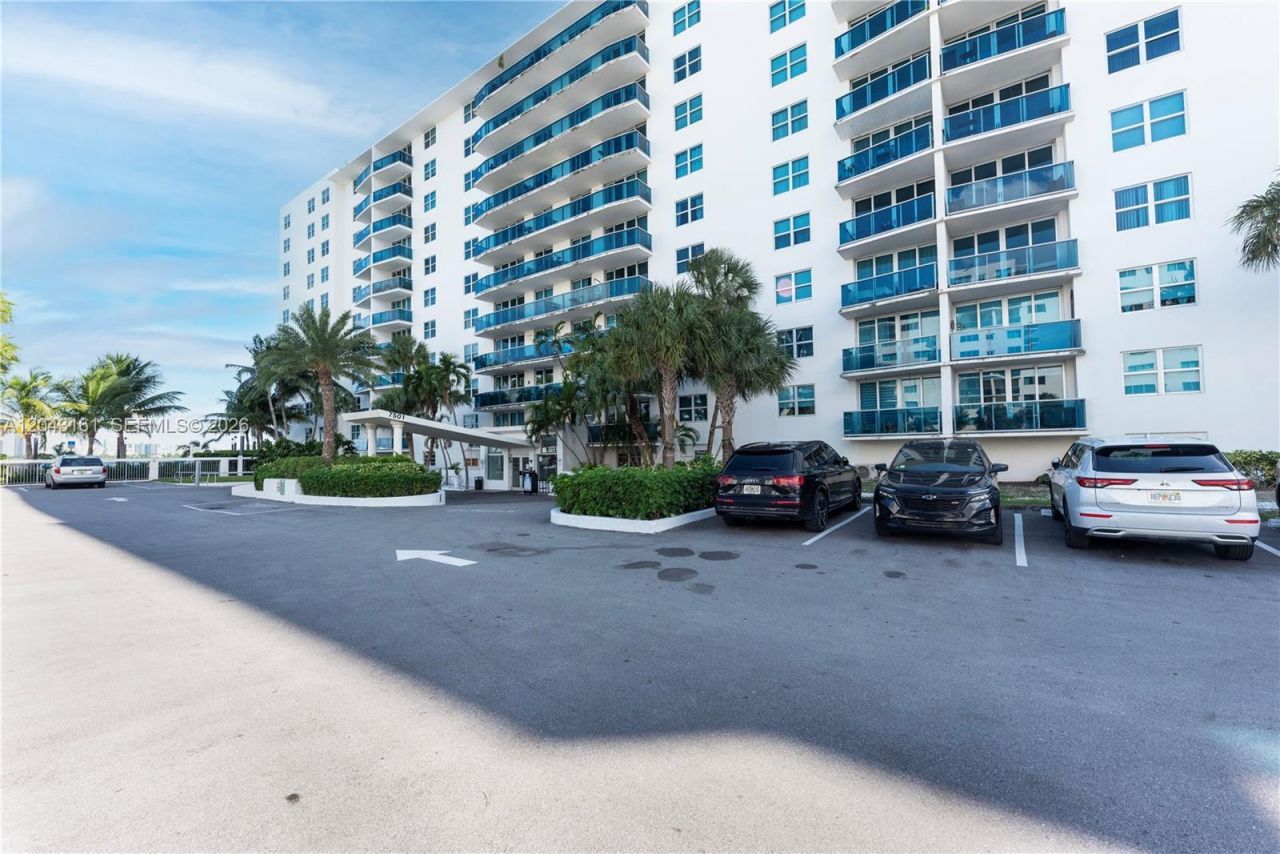 7501 E Treasure Dr , Unit 6A, North Bay Village, FL 33141 Photo