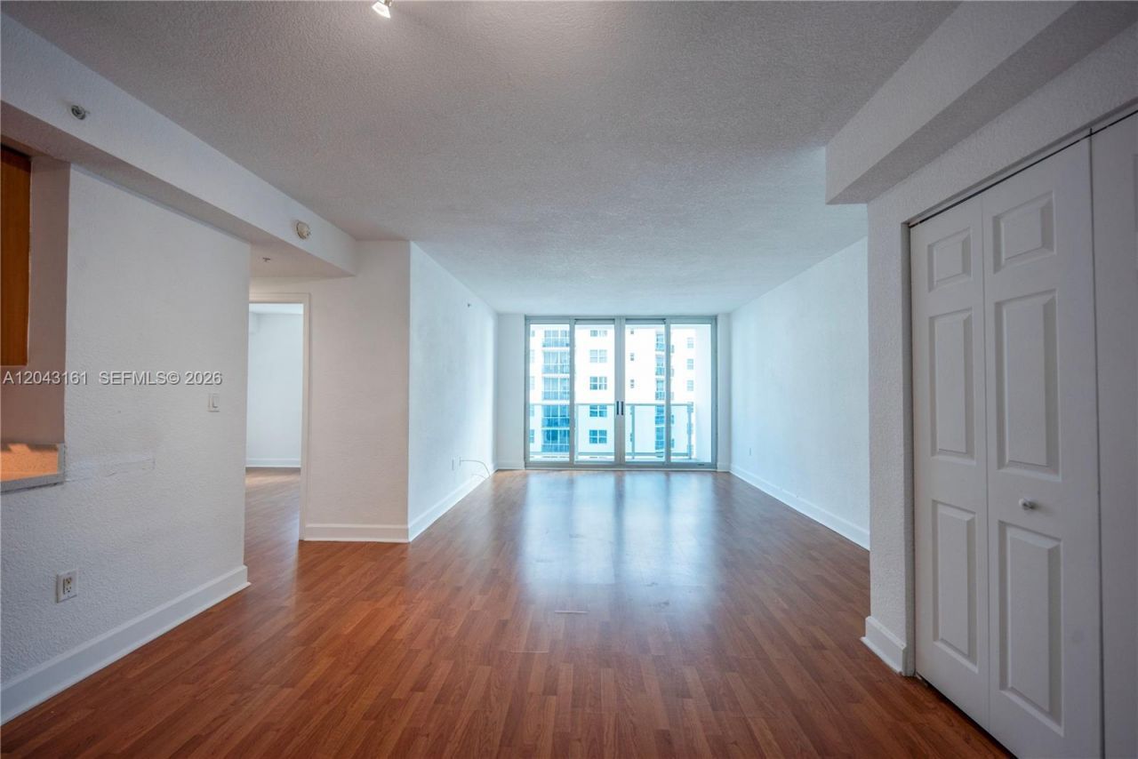 7501 E Treasure Dr , Unit 6A, North Bay Village, FL 33141 Photo