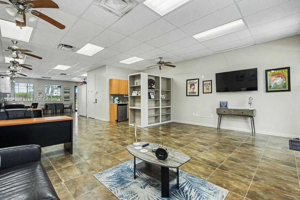 10600 Griffin Rd , Unit A-105, Cooper City, FL 33328 Photo