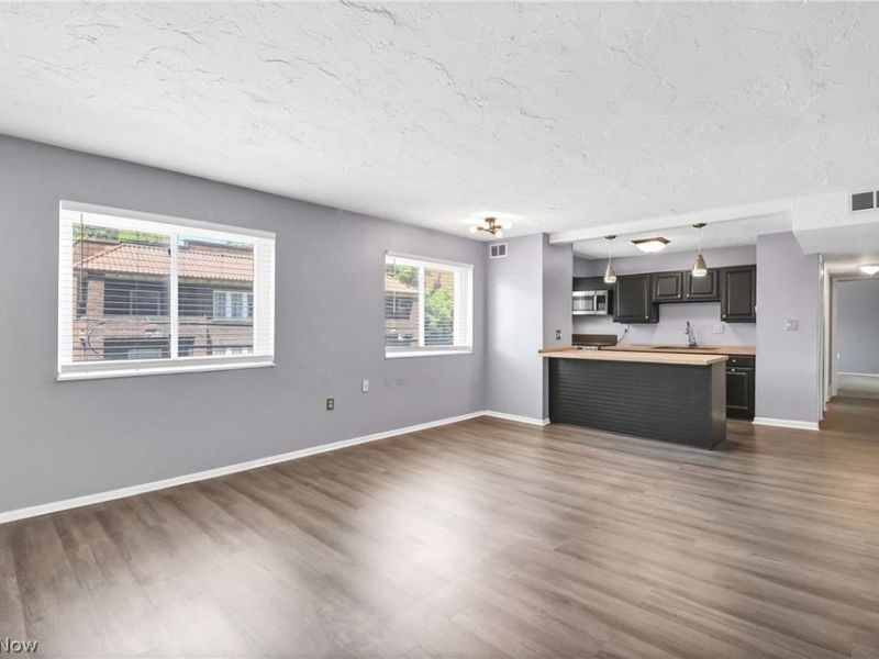 12029 Clifton Boulevard, Unit 204, Lakewood, OH 44107 Photo 6
