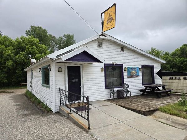 21220 Northland Drive, Paris, MI 49338