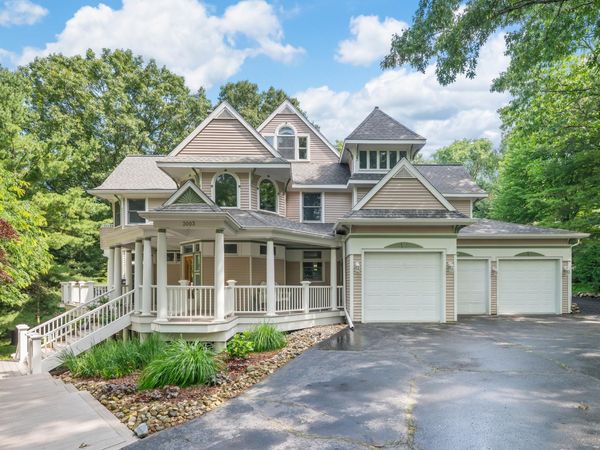 3003 Dunes Valley Path, Stevensville, MI 49127