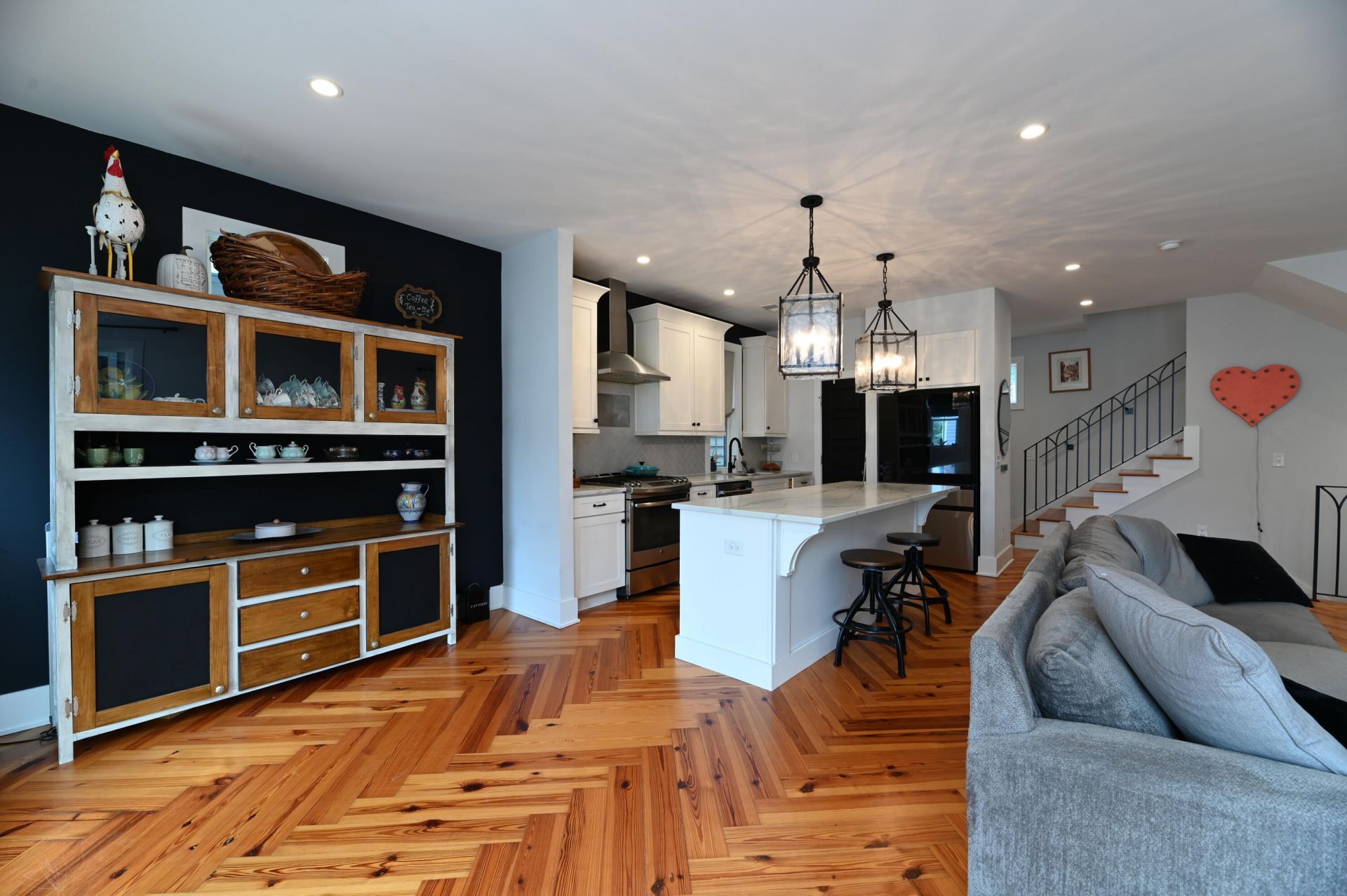 375 Huger Street Photo 14
