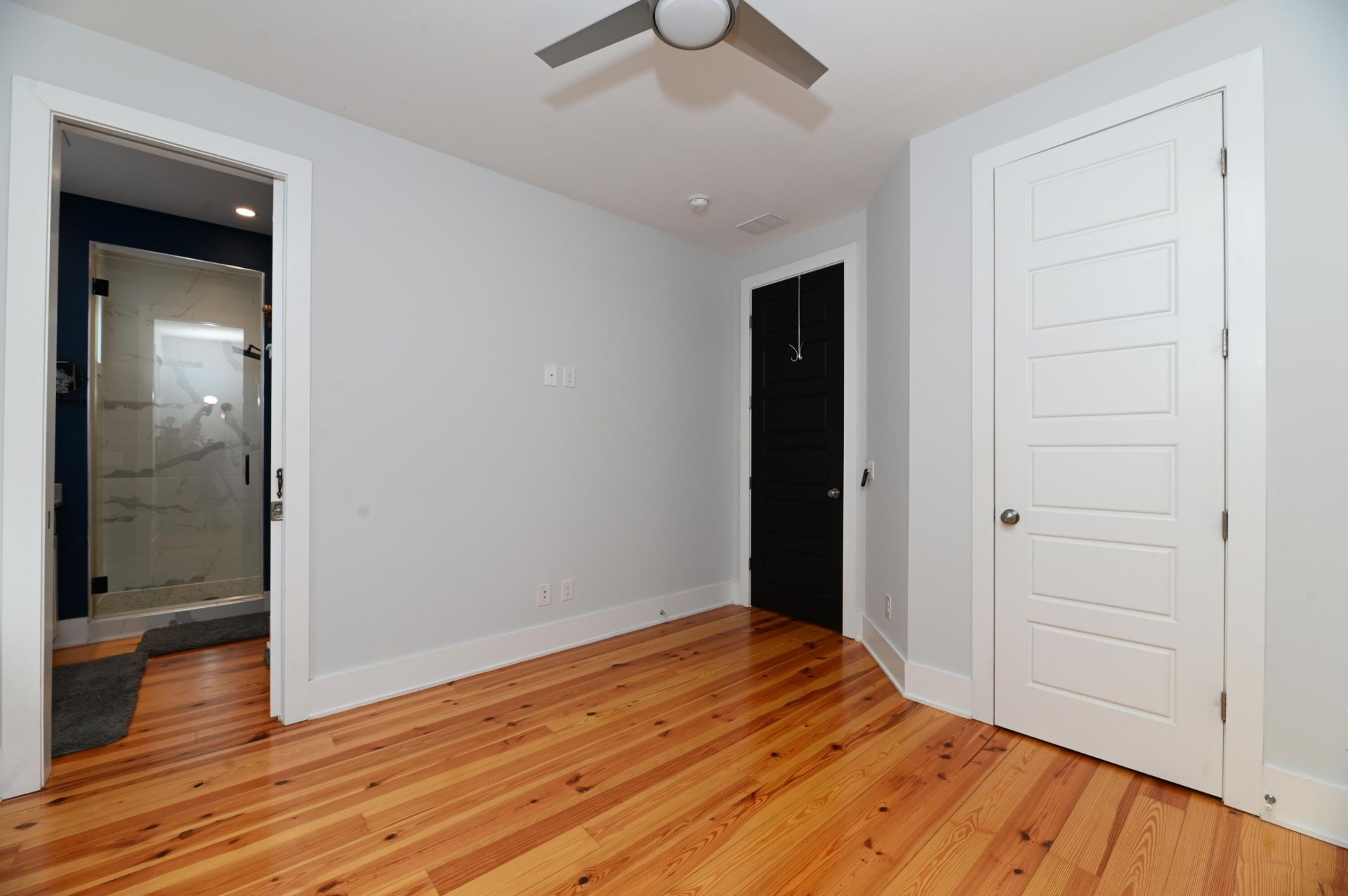 375 Huger Street Photo 18