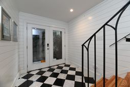 375 Huger Street photo 4