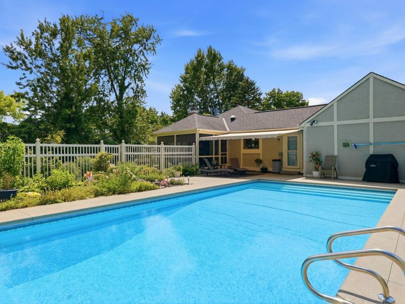 3401 Woodview Place, Columbus, OH 43220 Photo 5