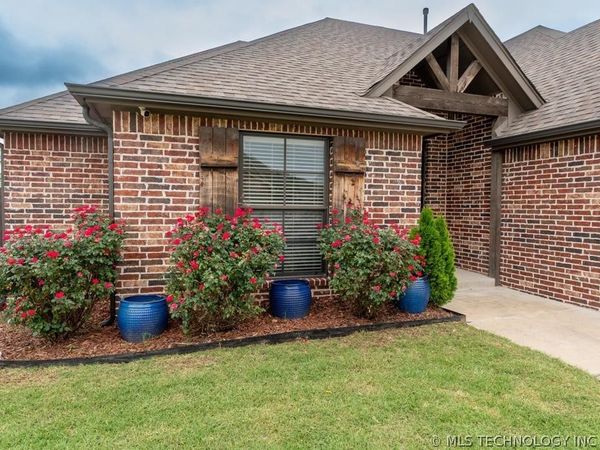 1227 E 133rd Place, Glenpool, OK 74033