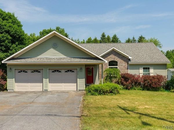 405 Dodge Avenue , Sackets Harbor, NY 13685