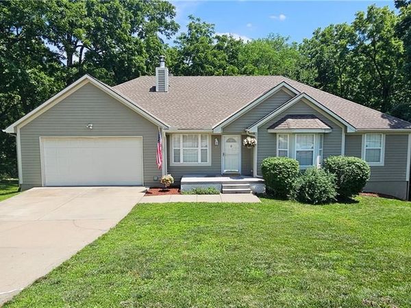 302 CANYON Drive, Pleasant Hill, MO 64080