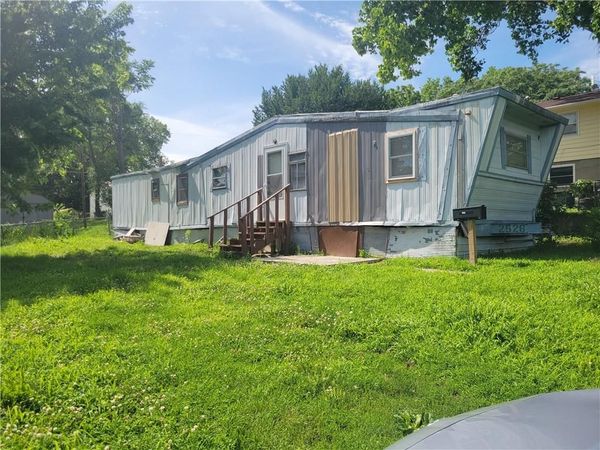 2528 N 3rd Street, St Joseph, MO 64505
