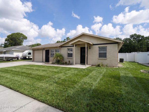 2882 Pembroke Road , Melbourne, FL 32935