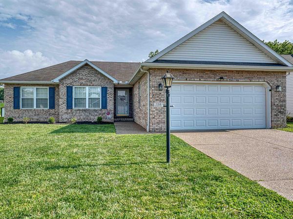 728 Strawberry Hill Road, Evansville, IN 47711
