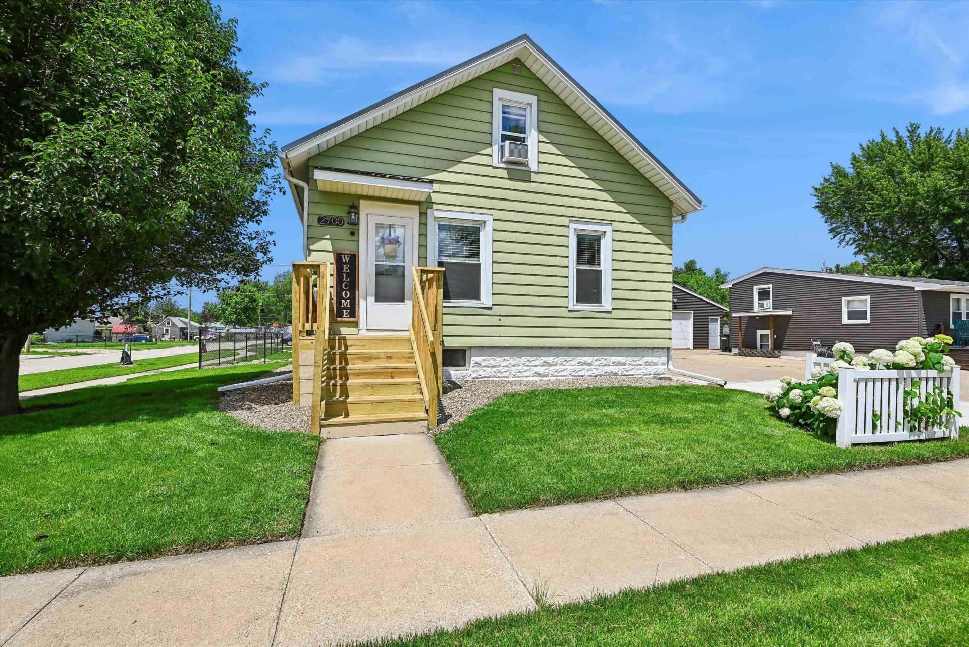 2700 3rd Avenue, Marion, IA 52302 Main Photo