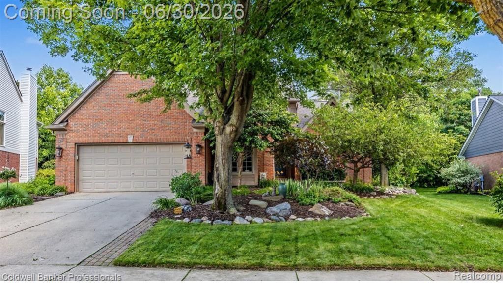 1085 Bloomview Circle, Rochester, MI 48307 Main Photo