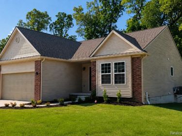 11473 Hidden Oaks Drive, Vienna Twp, MI 48420
