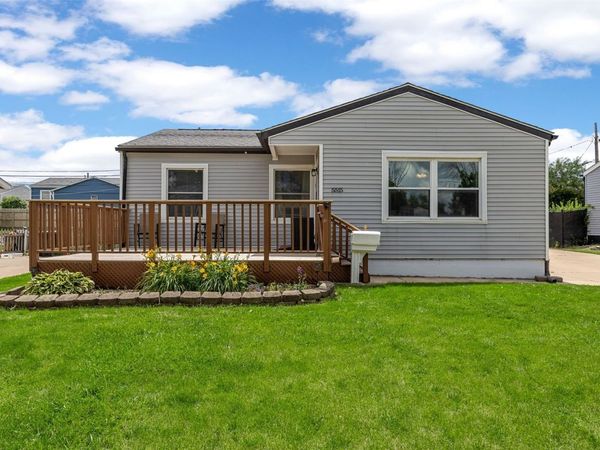 5515 Cedar Drive NW, Cedar Rapids, IA 52405
