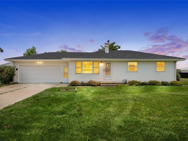 7800 Wieneke Circle , Cedar Rapids, IA 52404
