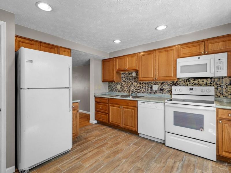 10883 Lakehurst Court, Sycamore Township, OH 45242 Photo 31