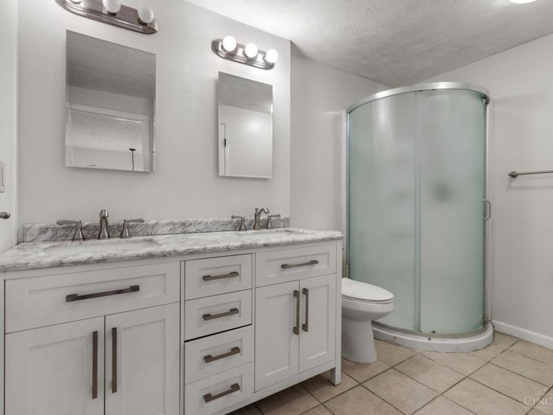 10883 Lakehurst Court, Sycamore Township, OH 45242 Photo 42