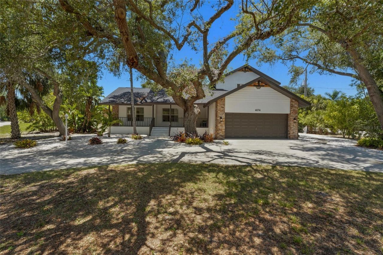 4074 Redbird Circle , Sarasota, FL 34231 Photo